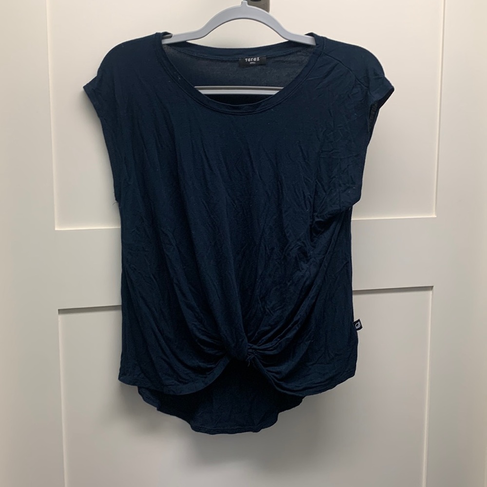 Lightweight navy blouse barely worn